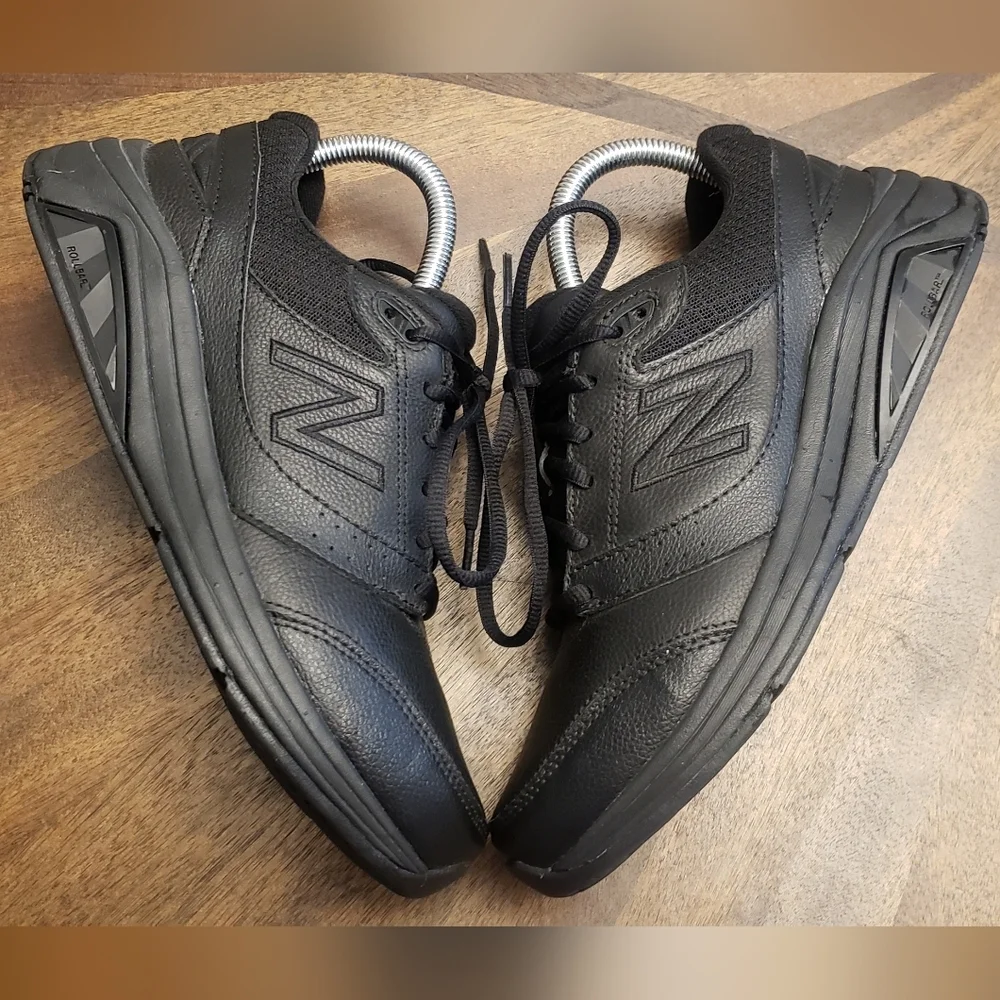 New Balance Black Athletic Shoes Size 8 - Picture 1 of 15